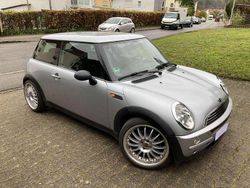 Silber Gebraucht 2003 Mini ONE Kleinwagen | 2.200 € (Etwas zu teuer)