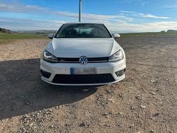 Weiß Gebraucht 2014 VW Golf VII R-line Kleinwagen | 16.500 €