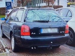 Schwarz Gebraucht 1998 Audi A4 Kombi | 1.050 € (Fairer Preis)