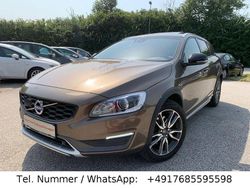 Twilight bronze Gebraucht 2015 Volvo V60 CC Kombi | 19.800 € (Etwas zu teuer)