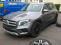 Grau Gebraucht 2021 Mercedes GLB200 Style SUV | 21.420 €