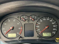 Rot Gebraucht 2002 VW Golf IV Basis Limousine | 1.500 € (Etwas zu teuer)