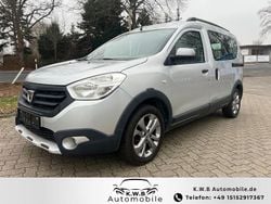 Grau Gebraucht 2016 Dacia Dokker Stepway Van / Kleinbus | 5.290 € (Fairer Preis)