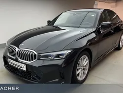 Saphirschwarz Gebraucht 2024 BMW 330 Shadowline Limousine | 49.949 € (Fairer Preis)