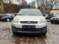 Silber Gebraucht 2006 Ford Fiesta Kleinwagen | 1.900 €