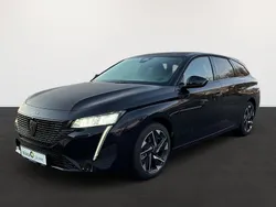 Perlaneraschwarz Gebraucht 2024 Peugeot 308 Allure Kombi | 31.190 € (Fairer Preis)