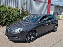 Grau Gebraucht 2012 Lancia Delta Gold Limousine | 2.350 € (Fairer Preis)