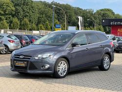 Grau Gebraucht 2014 Ford Focus Titanium Limousine | 4.399 € (Guter Preis)