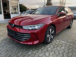 Rot Gebraucht 2025 VW Passat Business Kombi | 32.400 € (Superpreis)