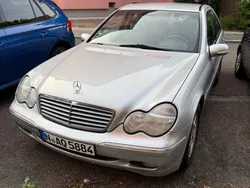 Silber Gebraucht 2002 Mercedes C180 Limousine | 1.600 € (Superpreis)