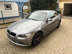 Grau Gebraucht 2009 BMW 320 Cabriolet Cabrio | 17.900 € (Teuer)