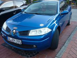Rot Gebraucht 2007 Renault Mégane Cabriolet Dynamique Cabrio | 3.290 € (Fairer Preis)