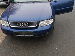 Blau Gebraucht 1999 Audi A4 Kombi | 1.350 € (Guter Preis)