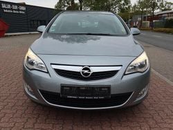 Silber Gebraucht 2012 Opel Astra Design Edition Kombi | 3.450 € (Guter Preis)