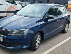 Blau Gebraucht 2016 Skoda Fabia Ambition Limousine | 5.900 € (Fairer Preis)