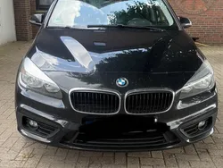 Schwarz Gebraucht 2016 BMW 216 Gran Tourer Advantage Van / Kleinbus | 11.000 € (Fairer Preis)