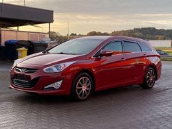 Rot Gebraucht 2012 Hyundai i40 Sport Kombi | 4.750 € (Fairer Preis)