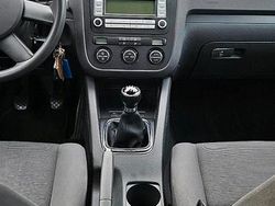 Silber Gebraucht 2004 VW Golf V Limousine | 3.750 € (Etwas zu teuer)