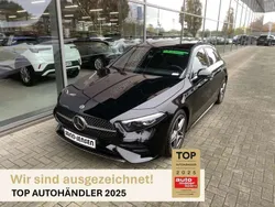 Kosmosschwarz metallic Gebraucht 2023 Mercedes A200 AMG Line Premium Plus Limousine | 34.495 € (Fairer Preis)