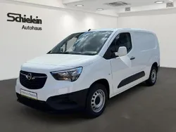 Weiß Gebraucht 2021 Opel Combo Edition Van / Kleinbus | 17.850 € (Etwas zu teuer)