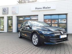 Grenadillschwarz metallic Gebraucht 2024 VW Golf VIII Style Limousine | 28.290 € (Fairer Preis)