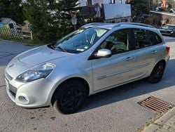 Silber Gebraucht 2011 Renault Clio GrandTour Dynamique Kombi | 1.999 € (Fairer Preis)