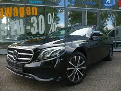 Schwarz Gebraucht 2020 Mercedes E300 Avantgarde Limousine | 32.890 € (Fairer Preis)