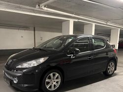 Schwarz Gebraucht 2008 Peugeot 207 Kleinwagen | 2.999 € (Fairer Preis)