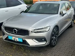 Silber Gebraucht 2018 Volvo V60 Kombi | 19.999 €