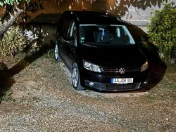 Schwarz Gebraucht 2011 VW Touran Van / Kleinbus | 5.500 € (Fairer Preis)