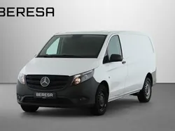Weiß Gebraucht 2023 Mercedes Vito Van / Kleinbus | 28.536 € (Superpreis)