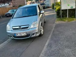 Silber Gebraucht 2007 Opel Meriva Van / Kleinbus | 2.650 €