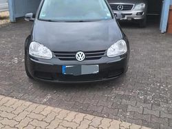 Schwarz Gebraucht 2006 VW Golf V Limousine | 2.650 € (Fairer Preis)
