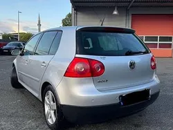 Silber Gebraucht 2009 VW Golf VI Kleinwagen | 4.000 € (Guter Preis)