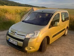 Gelb Gebraucht 2009 Citroën Berlingo XTR Van / Kleinbus | 2.990 € (Fairer Preis)