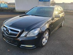 Schwarz Gebraucht 2012 Mercedes 220 Avantgarde Kombi | 5.490 €