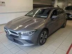 Grau Gebraucht 2022 Mercedes CLA220 Shooting Brake Kombi | 24.790 € (Guter Preis)