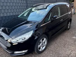 Schwarz Gebraucht 2017 Ford Galaxy Van / Kleinbus | 14.800 €
