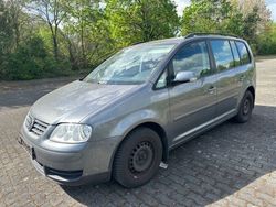 Grau Gebraucht 2006 VW Touran Trendline Van / Kleinbus | 1.690 € (Guter Preis)