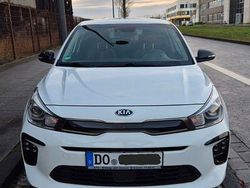Weiß Gebraucht 2018 Kia Rio GT-Line Limousine | 12.500 € (Fairer Preis)