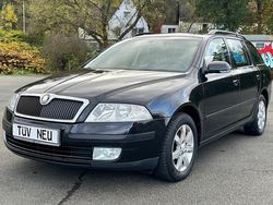 Schwarz Gebraucht 2008 Skoda Octavia Kombi | 3.750 € (Etwas zu teuer)