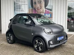 Grau Gebraucht 2024 Smart ForTwo Electric Drive Exclusive Cabrio | 19.477 € (Teuer)