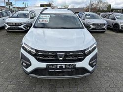 Gletscherweiss Gebraucht 2022 Dacia Jogger Essentiel Van / Kleinbus | 21.490 € (Teuer)