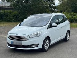 Weiß Gebraucht 2016 Ford Grand C-Max Van / Kleinbus | 12.999 € (Etwas zu teuer)