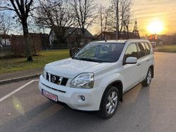 Weiß Gebraucht 2010 Nissan X-Trail SUV | 4.500 €