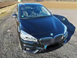Schwarz Gebraucht 2017 BMW 220 Gran Tourer Efficient Dynamics Van / Kleinbus | 15.999 € (Fairer Preis)