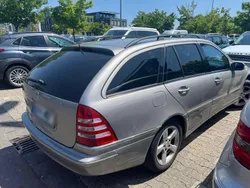 Silber Gebraucht 2005 Mercedes C220 Avantgarde Kombi | 3.600 €