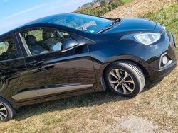 Schwarz Gebraucht 2014 Hyundai i10 Edition Kleinwagen | 5.500 € (Fairer Preis)