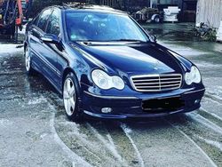Gebraucht 2006 Mercedes C230 Avantgarde Limousine | 4.200 € (Teuer)