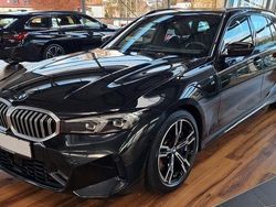 Schwarz Gebraucht 2024 BMW 330 Shadowline Kombi | 33.998 € (Superpreis)
